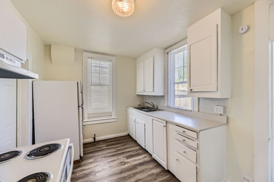 750 Lipan St – Web Quality – 015 – 12 Kitchen