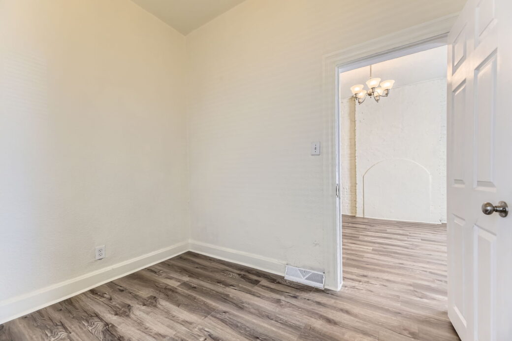 750 Lipan St – Web Quality – 019 – 17 Primary Bedroom