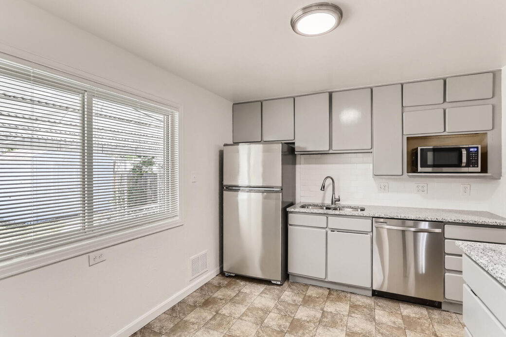 3178 Salem St Aurora CO 80011-large-007-010-Kitchen-1500×1000-72dpi