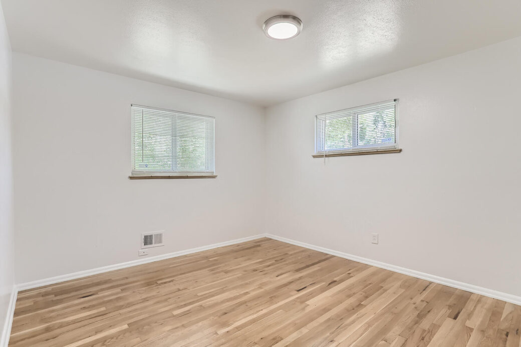 3178 Salem St Aurora CO 80011-large-009-007-Primary Bedroom-1500×1000-72dpi