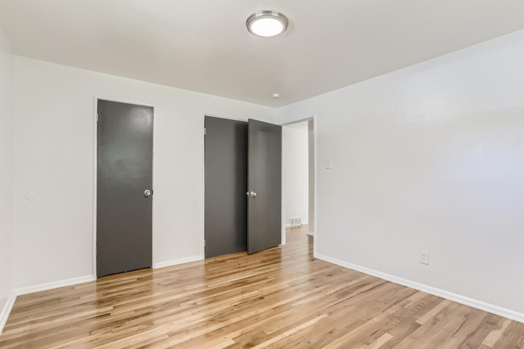 3178 Salem St Aurora CO 80011-large-010-012-Primary Bedroom-1500×1000-72dpi