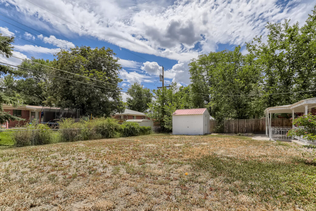3178 Salem St Aurora CO 80011-large-025-024-Back Yard-1500×1000-72dpi