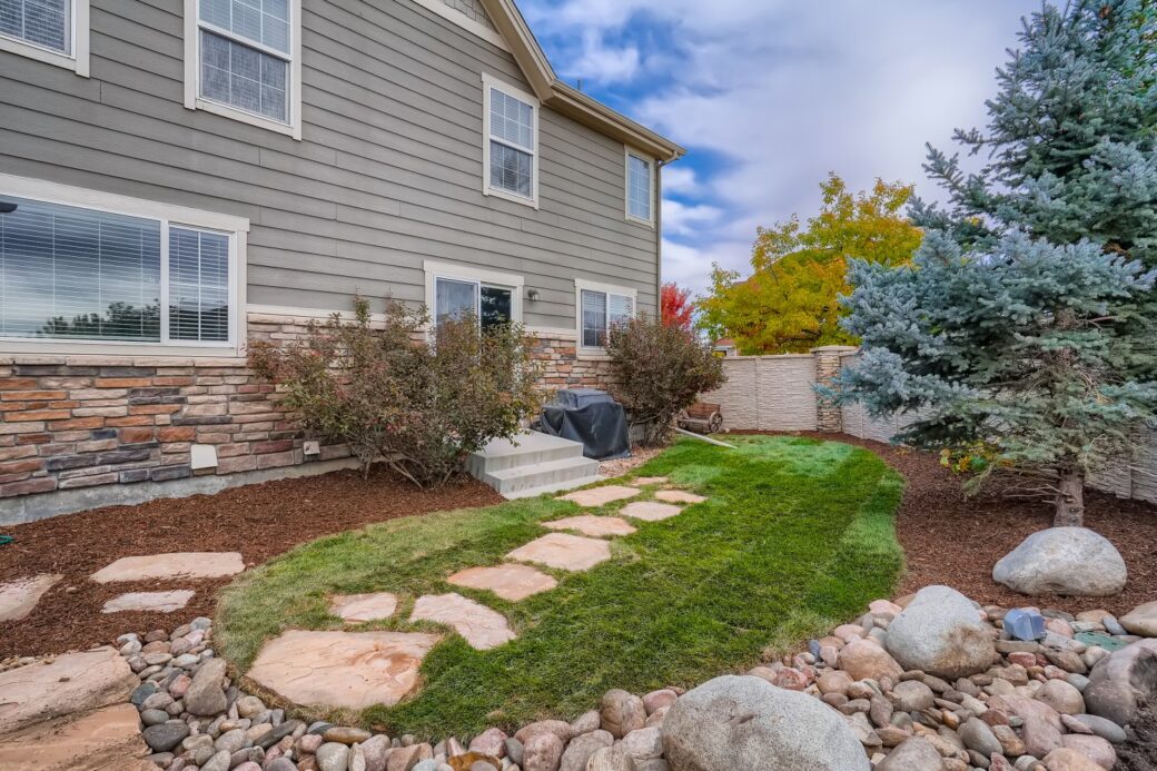 5603 S. Biloxi Way Aurora CO – Web Quality – 010 – 27 Back Yard