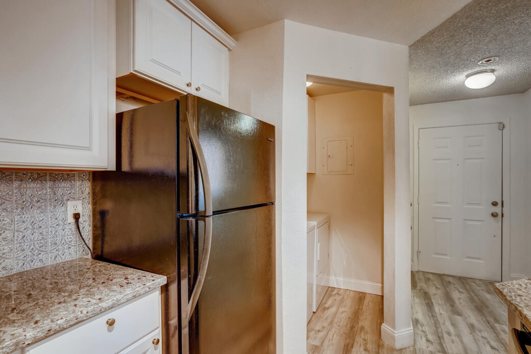 6001 S Yosemite St Unit F 201-large-012-009-Kitchen-1500×1000-72dpi
