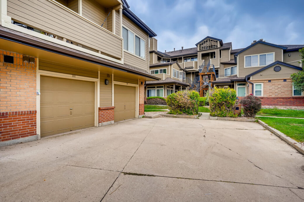 6001 S Yosemite St Unit F 201-large-025-026-Garage-1500×1000-72dpi
