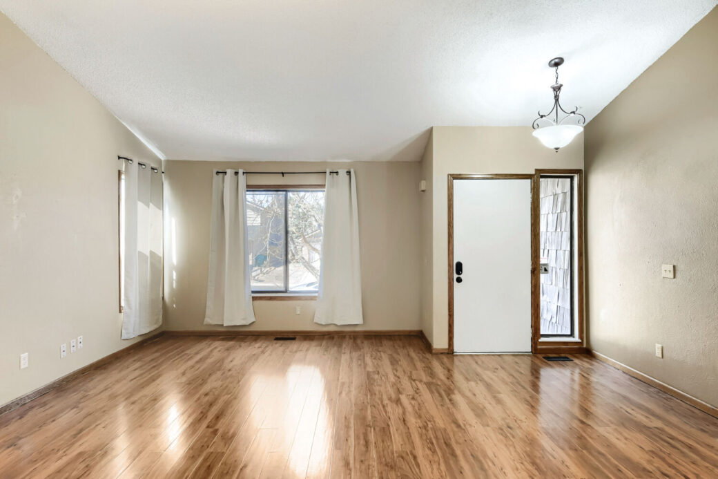 18911 E Loyola Cir – Web Quality – 005 – 05 Living Room