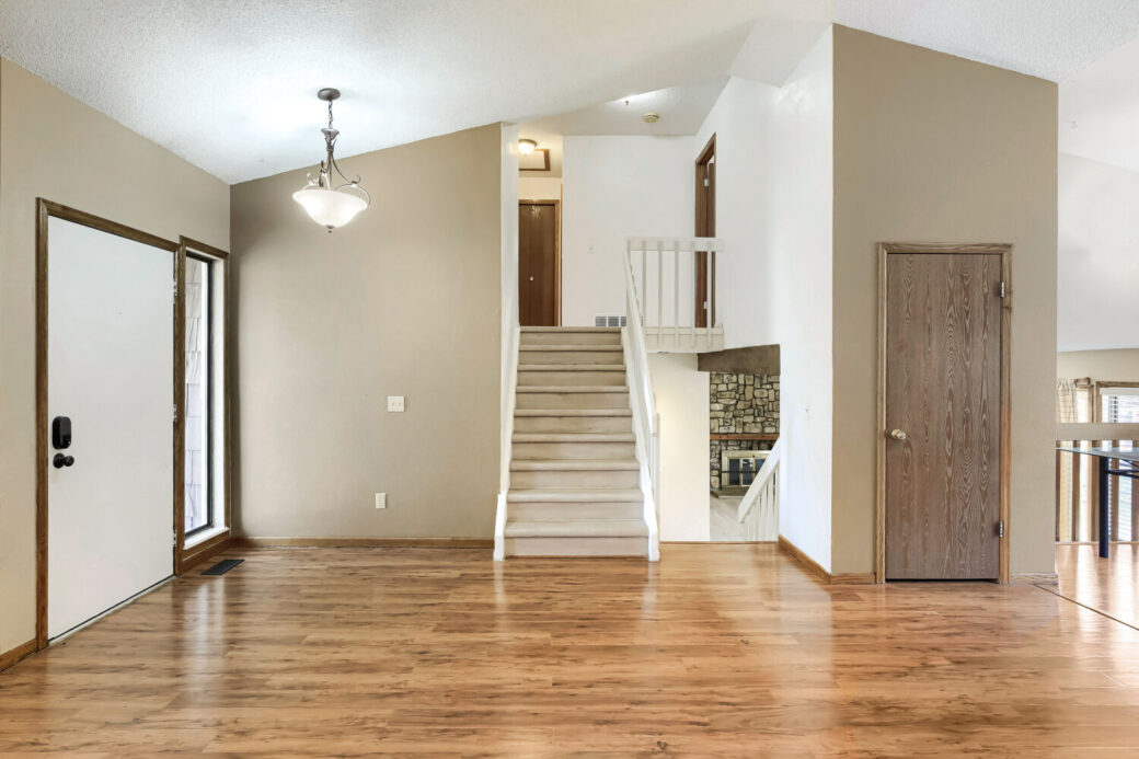 18911 E Loyola Cir – Web Quality – 006 – 06 Living Room