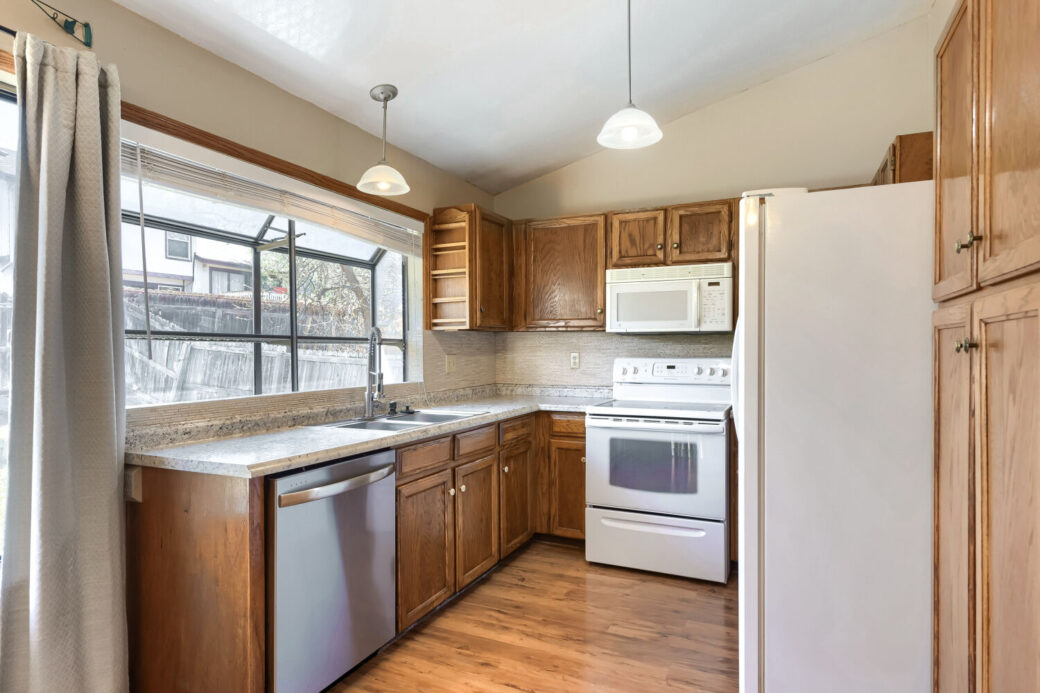 18911 E Loyola Cir – Web Quality – 012 – 12 Kitchen