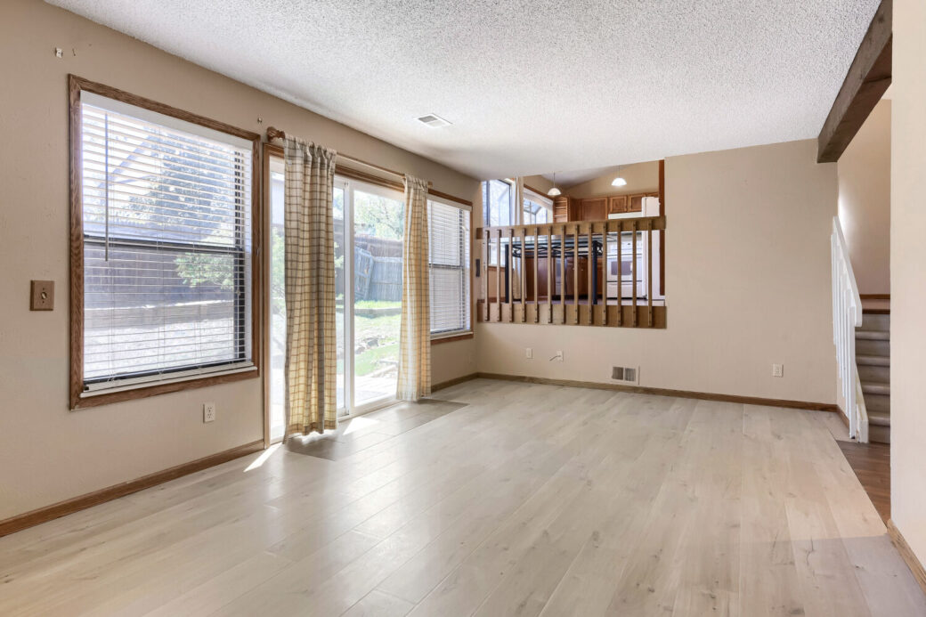 18911 E Loyola Cir – Web Quality – 015 – 15 Family Room