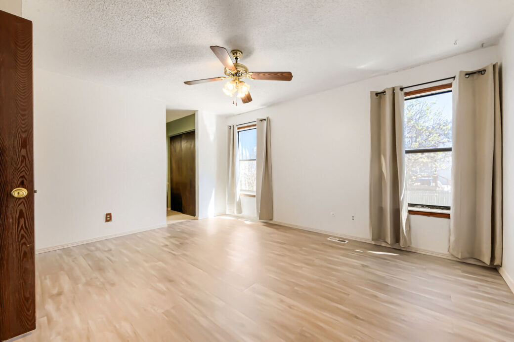 18911 E Loyola Cir – Web Quality – 017 – 17 Primary Bedroom
