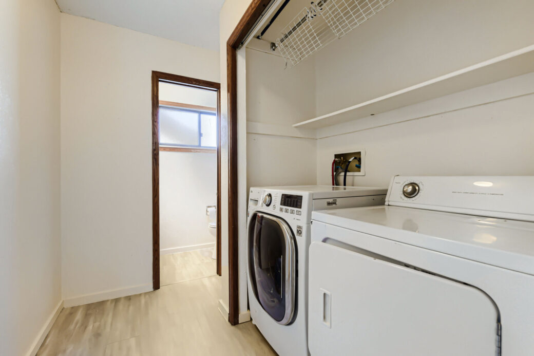 18911 E Loyola Cir – Web Quality – 026 – 26 Laundry Room