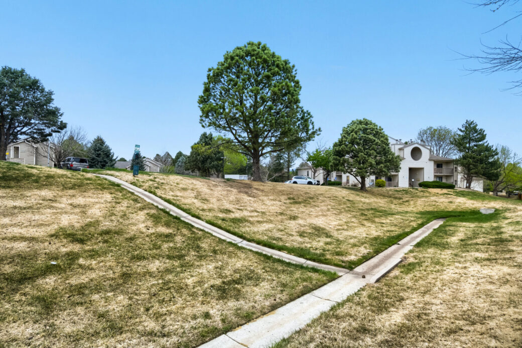 9670 Brentwood Way 103 – Web Quality – 027 – 27 Exterior Rear
